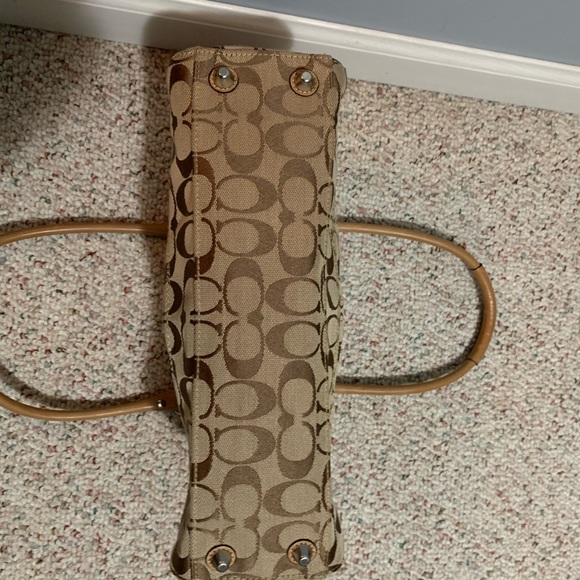 Authentic Coach purse - Picture 3 of 7